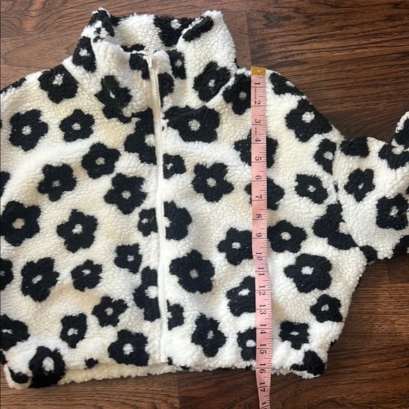 HYFVE Black and White Floral Short Push Jacket - Picture 7 of 9